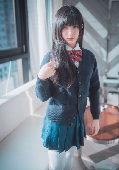 丰满岳乱妇一区二区三区_1080高清完整版播放