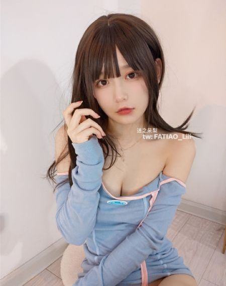 动漫美女在线舔屌一区二区三区_HDHD在线观看